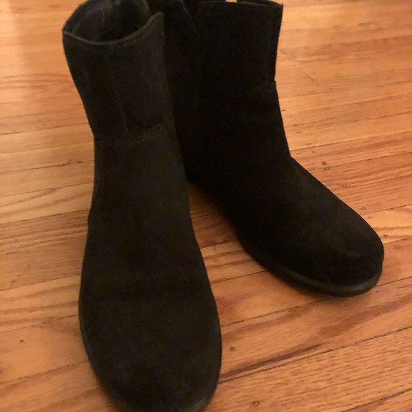 Ecco Touch Black Suede Ankle Boots, size 9 - Picture 3 of 7